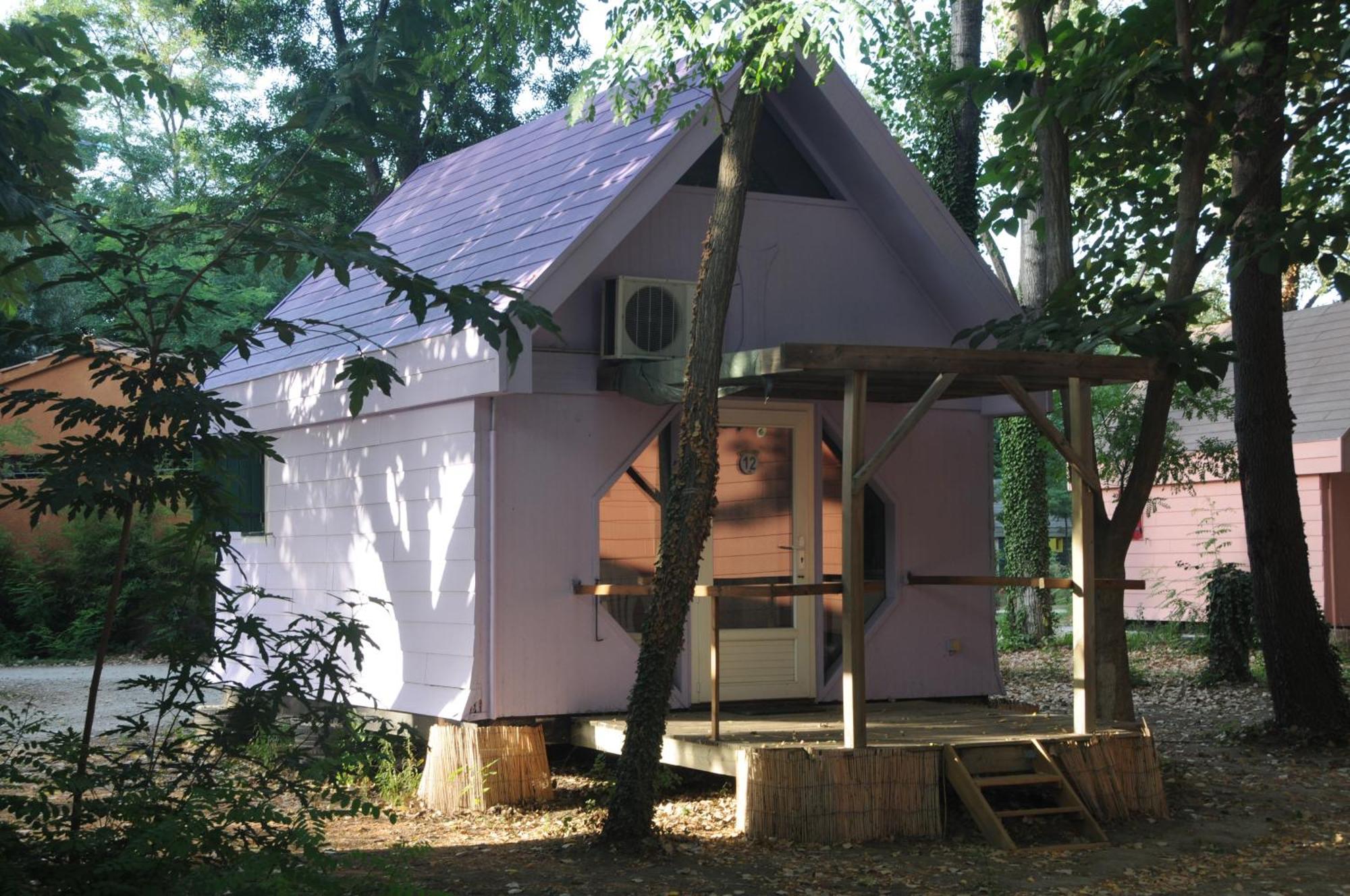 Camping Paradis Bellerive Montfrin Екстериор снимка