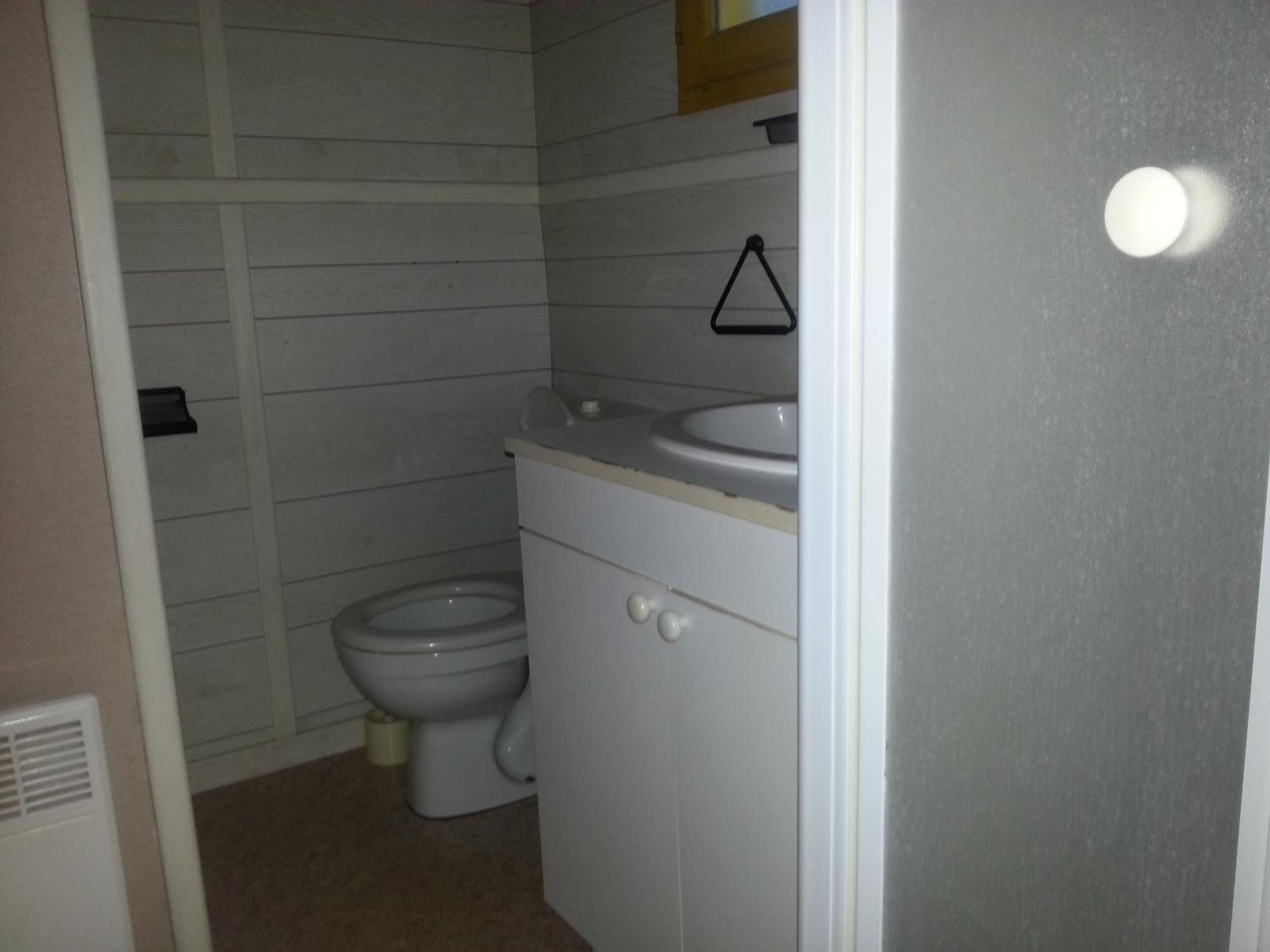 Camping Paradis Bellerive Montfrin Стая снимка