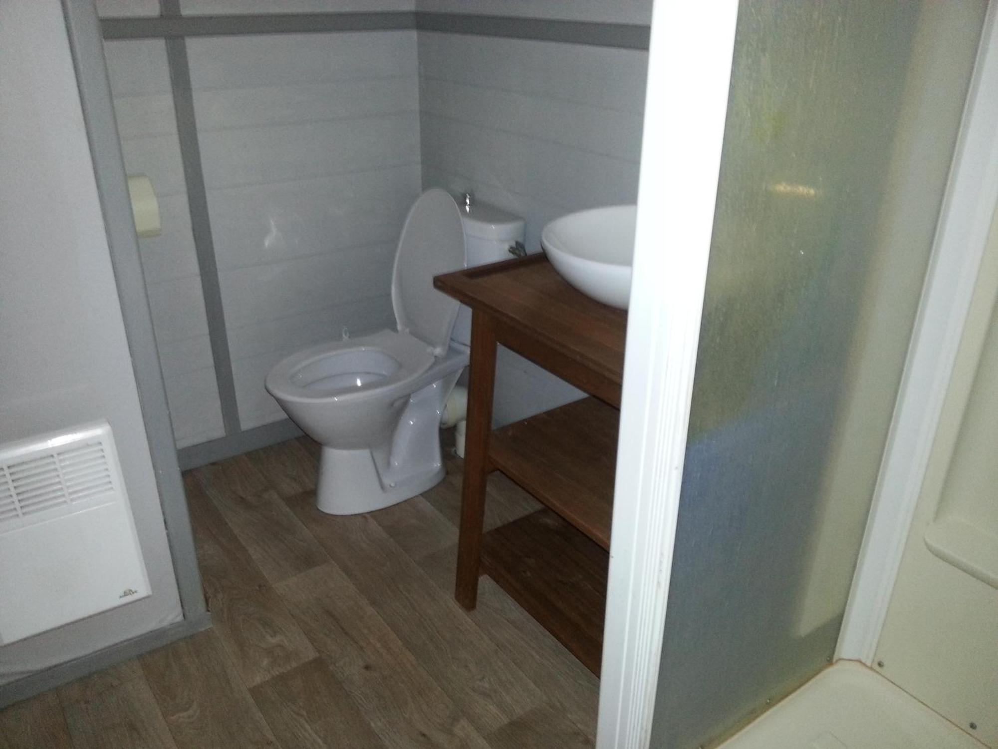 Camping Paradis Bellerive Montfrin Стая снимка