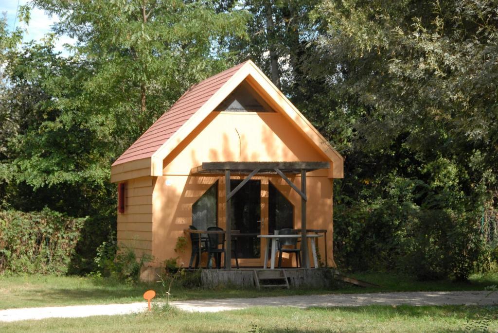 Camping Paradis Bellerive Montfrin Екстериор снимка