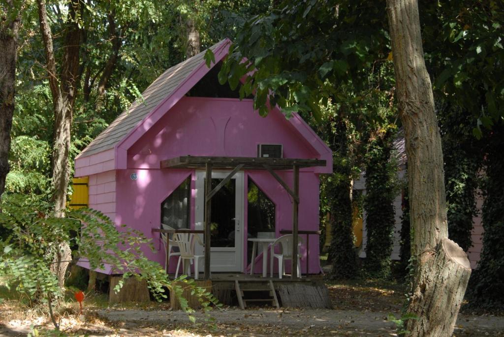 Camping Paradis Bellerive Montfrin Екстериор снимка