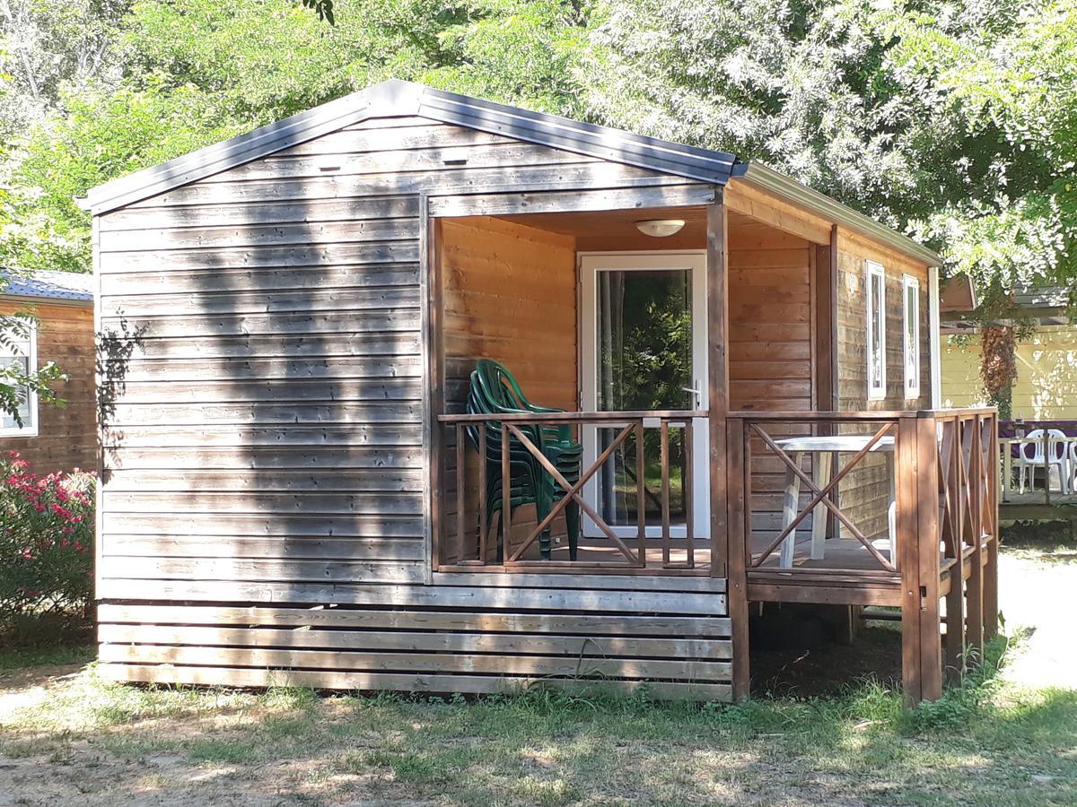 Camping Paradis Bellerive Montfrin Екстериор снимка